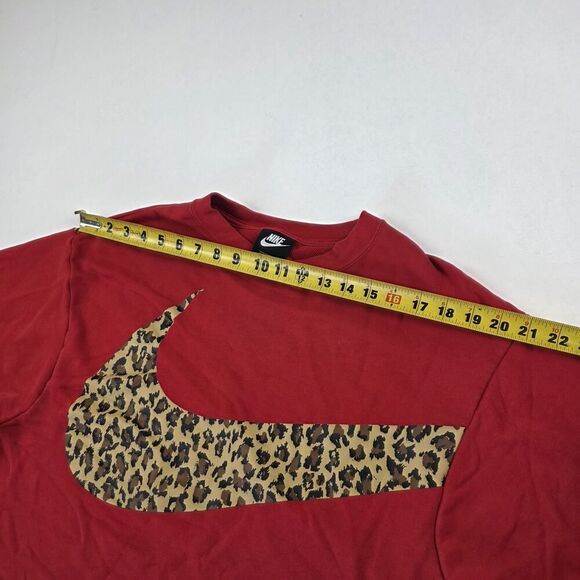 Nike Sweatshirt Womens Red Big Cheetah Swoosh Outdoor Ladies Athleisure Sz Small - Picture 5 of 10